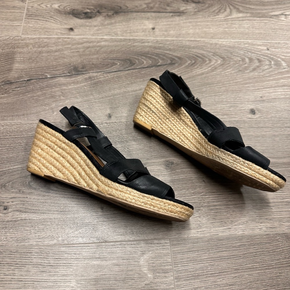 Black Sandals - Picture 2 of 4